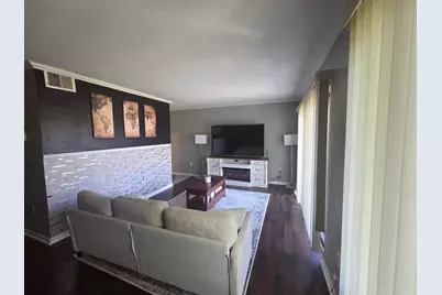 6998 Hanover Parkway #4, Greenbelt, MD 20770 - Photo 2