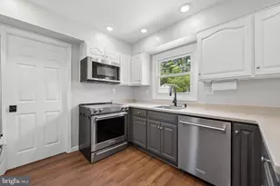 12100 Maycheck Ln, Bowie, MD 20715 - Photo 18