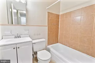 5902 Westchester Park Dr, College Park, MD 20740 - Photo 18