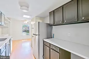 5902 Westchester Park Dr, College Park, MD 20740 - Photo 6