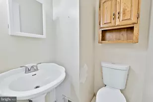 5902 Westchester Park Dr, College Park, MD 20740 - Photo 10