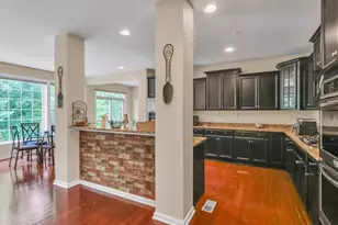 2805 Trotter Park Ln, Lanham, MD 20706 - Photo 10
