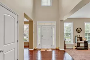 2805 Trotter Park Ln, Lanham, MD 20706 - Photo 2