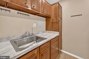 6800 Westchester Ct, Temple Hills, MD 20748 - Photo 8