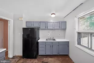 1917 Glendora Dr, District Heights, MD 20747 - Photo 2