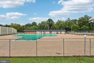 582 Wilson Bridge Dr, Oxon Hill, MD 20745 - Photo 24