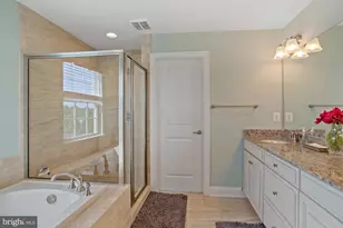 14202 Bentley Park Dr, Laurel, MD 20707 - Photo 28