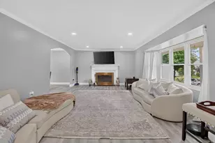 12420 Seabury Ln, Bowie, MD 20715 - Photo 2