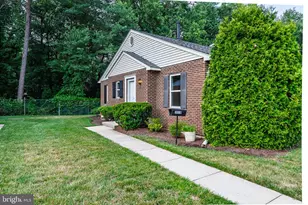15116 Laurel Oaks Ln, Laurel, MD 20707 - Photo 2