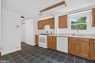 7203 Longbranch Dr, New Carrollton, MD 20784 - Photo 10