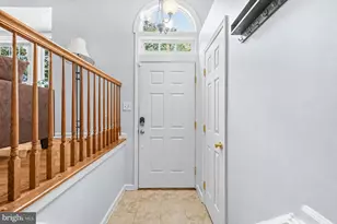 732 Streamside Dr, Bowie, MD 20721 - Photo 4