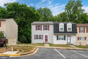 5939 Applegarth Pl, Capitol Heights, MD 20743 - Photo 2