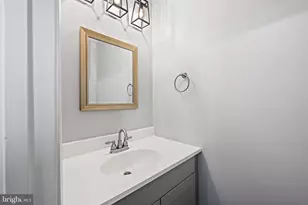 5939 Applegarth Pl, Capitol Heights, MD 20743 - Photo 10