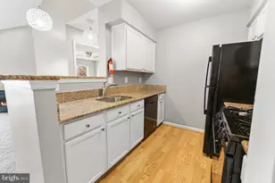 8921 Town Center Cir, Upper Marlboro, MD 20774 - Photo 10