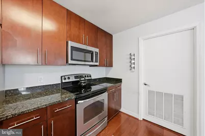 157 Fleet Street #304, Oxon Hill, MD 20745 - Photo 4