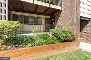 3906 Stone Gate Dr, Suitland, MD 20746 - Photo 18