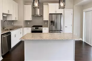 7811 New Ascot Ln, Clinton, MD 20735 - Photo 2