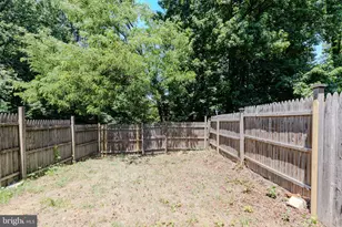 1319 Upcot Ct, Capitol Heights, MD 20743 - Photo 18