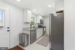 703 Green Willow Pl, Landover, MD 20785 - Photo 16