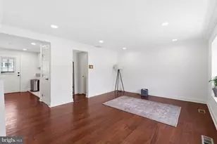 703 Green Willow Pl, Landover, MD 20785 - Photo 4