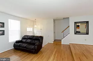 7818 Cloister Pl, Greenbelt, MD 20770 - Photo 2