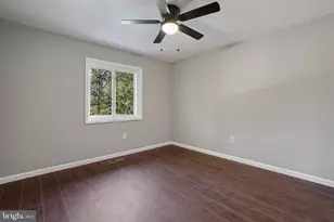 37 Lakeside Dr, Greenbelt, MD 20770 - Photo 18