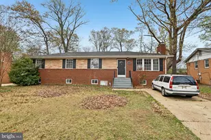 5608 Eastwood Ct, Clinton, MD 20735 - Photo 2