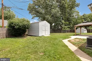 3907 Croydon Ln, Bowie, MD 20715 - Photo 30