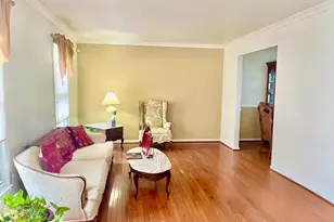 2200 Oaktree Ln, Temple Hills, MD 20748 - Photo 8