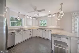 18 Lakeside Dr, Greenbelt, MD 20770 - Photo 20
