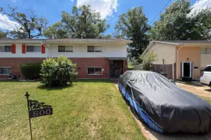 800 Booker Dr, Capitol Heights, MD 20743 - Photo 1