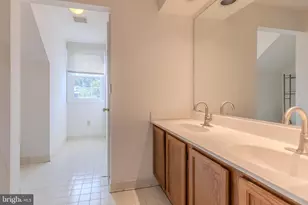 3929 Sunflower Cir, Bowie, MD 20721 - Photo 18
