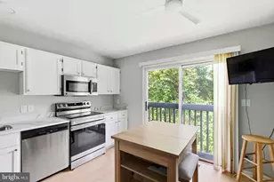 5121 S South Barnaby Rd, Temple Hills, MD 20748 - Photo 4
