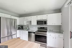 5121 S South Barnaby Rd, Temple Hills, MD 20748 - Photo 2