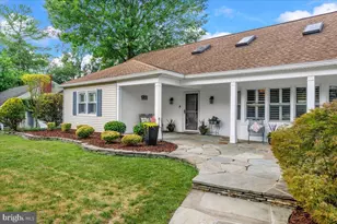 12127 Long Ridge Ln, Bowie, MD 20715 - Photo 4