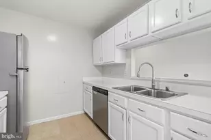 6640 Lake Park Dr, Greenbelt, MD 20770 - Photo 18