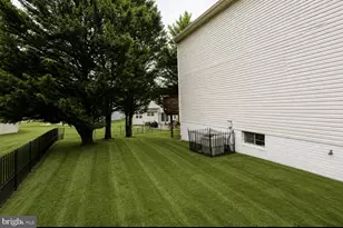 1111 Kings Heather Dr, Bowie, MD 20721 - Photo 6