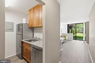 6100 Westchester Park Dr, College Park, MD 20740 - Photo 12