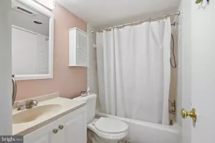 6100 Westchester Park Dr, College Park, MD 20740 - Photo 6