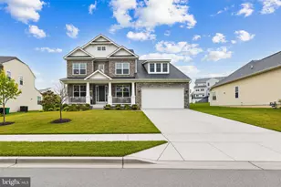 11607 Wynnifred Pl, Glenn Dale, MD 20769 - Photo 2