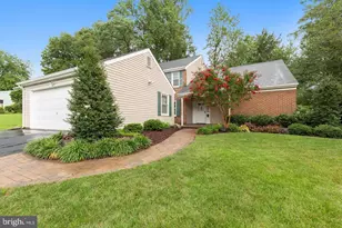 15603 Passaie Ln, Bowie, MD 20716 - Photo 2