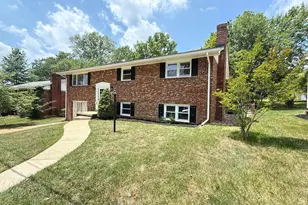 1922 Oakwood St, Temple Hills, MD 20748 - Photo 8