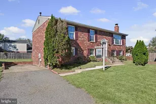 12112 Birchview Dr, Clinton, MD 20735 - Photo 2