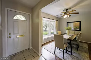 7950 Lakecrest Dr, Greenbelt, MD 20770 - Photo 10