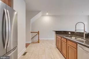 8005 Homefield Dr, Landover, MD 20785 - Photo 14