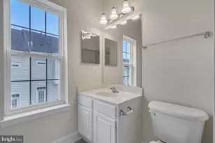 8005 Homefield Dr, Landover, MD 20785 - Photo 34