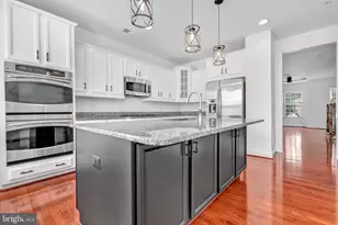 616 Overlook Park Dr, Oxon Hill, MD 20745 - Photo 2