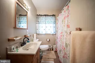7126 E Cedar St, Landover, MD 20785 - Photo 8
