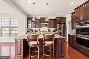 9119 Glenarden Pkwy, Lanham, MD 20706 - Photo 2