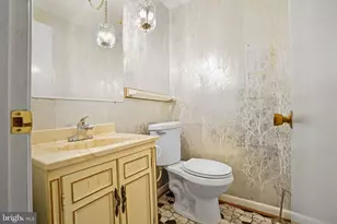 320 Pemberton St, Upper Marlboro, MD 20774 - Photo 38